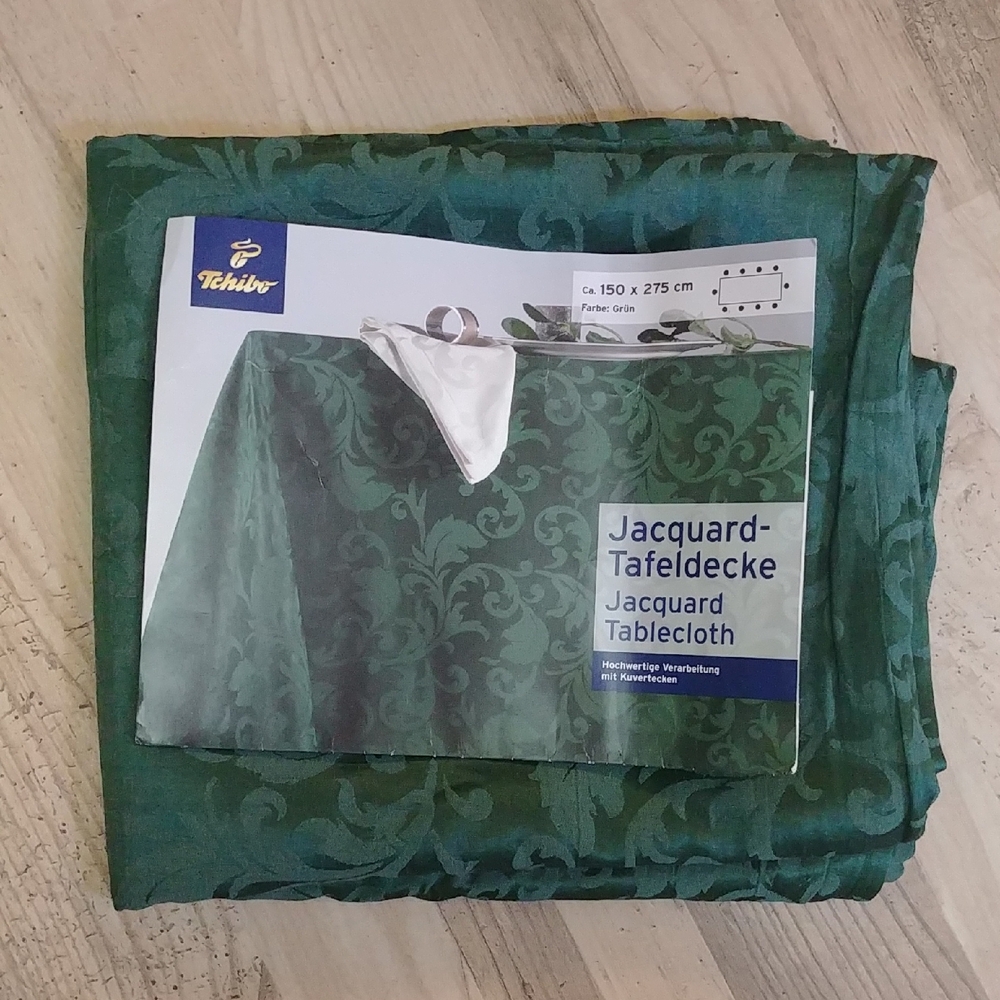 Jacquard Table Cloth 150cm X 275cm